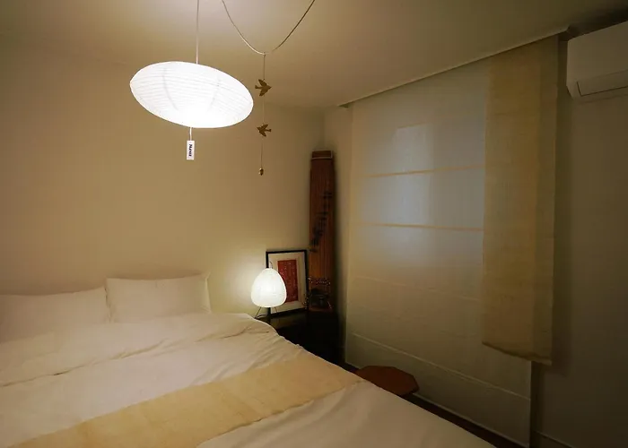 Appartamento Texture Seongsu - K-heritage Meets Trendy - Subway 3min - Private Floor 3br - 5 Beds - Free Luggage Storage *