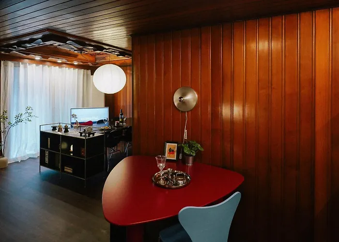Texture Seongsu - K-heritage Meets Trendy - Subway 3min - Private Floor 3br - 5 Beds - Free Luggage Storage *
